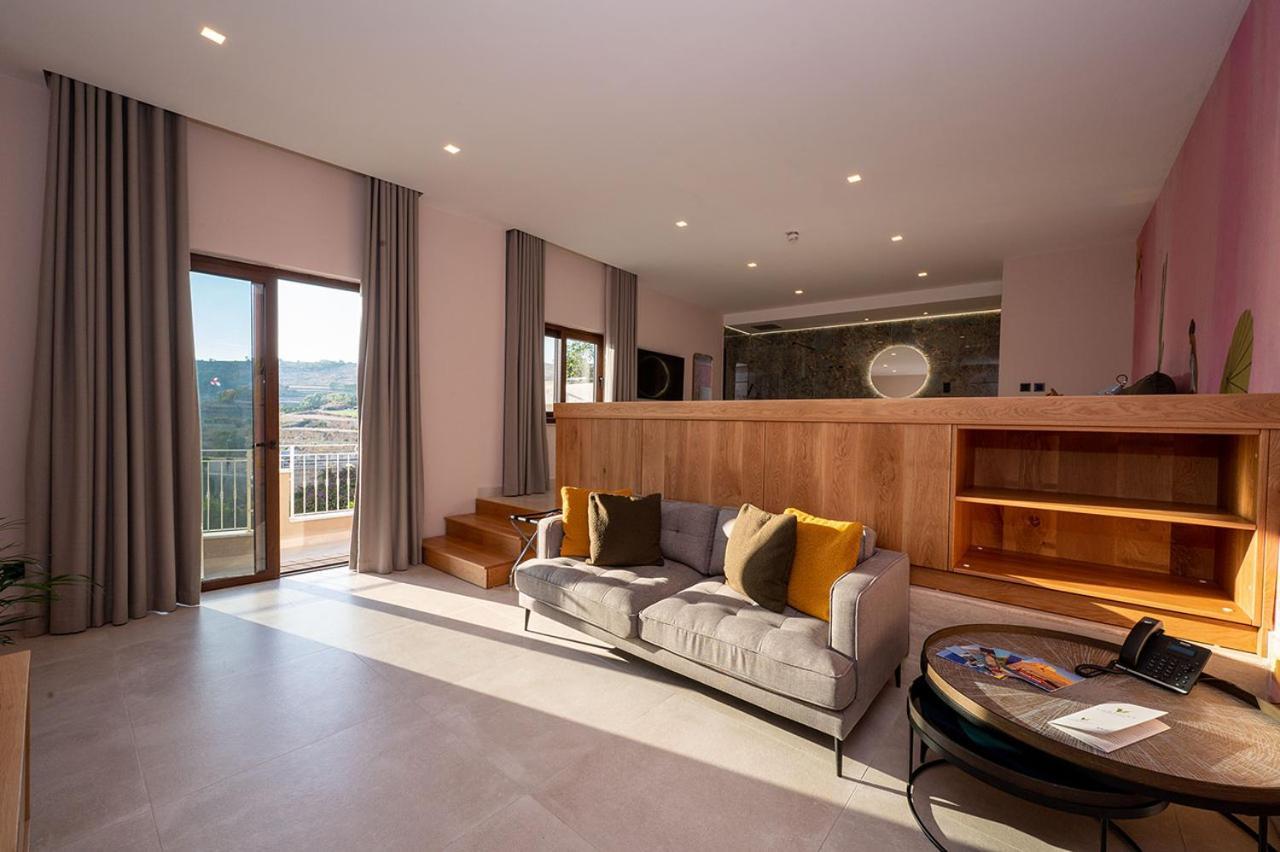 Viewpoint Boutique Living