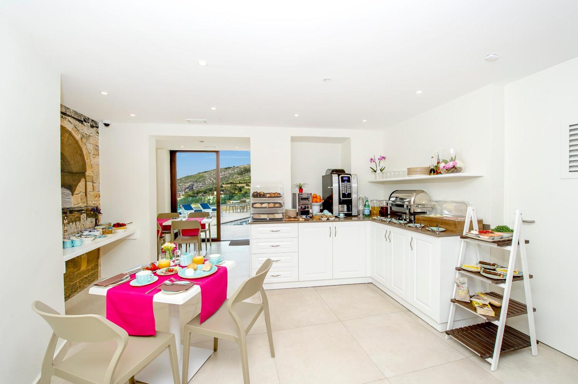 Guest house Viewpoint Boutique Living Xlendi