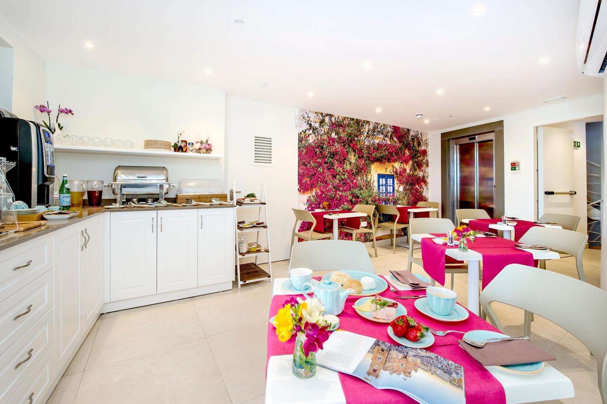 Viewpoint Boutique Living