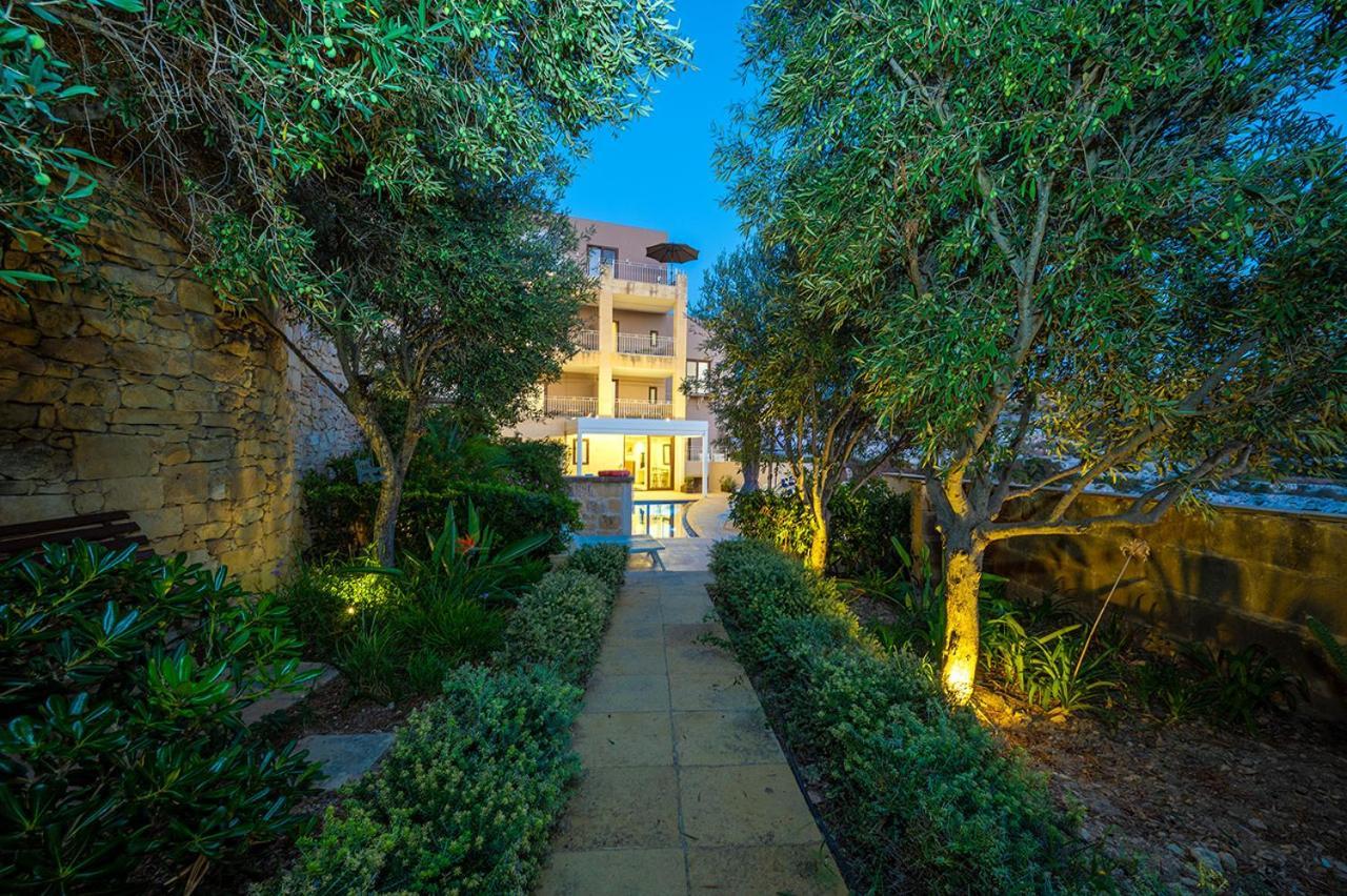 Viewpoint Boutique Living