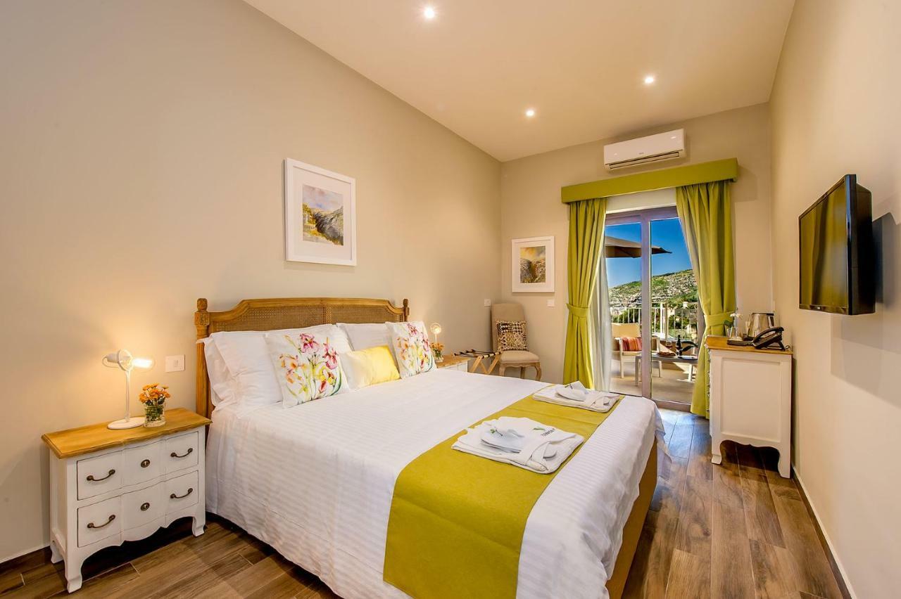 Viewpoint Boutique Living